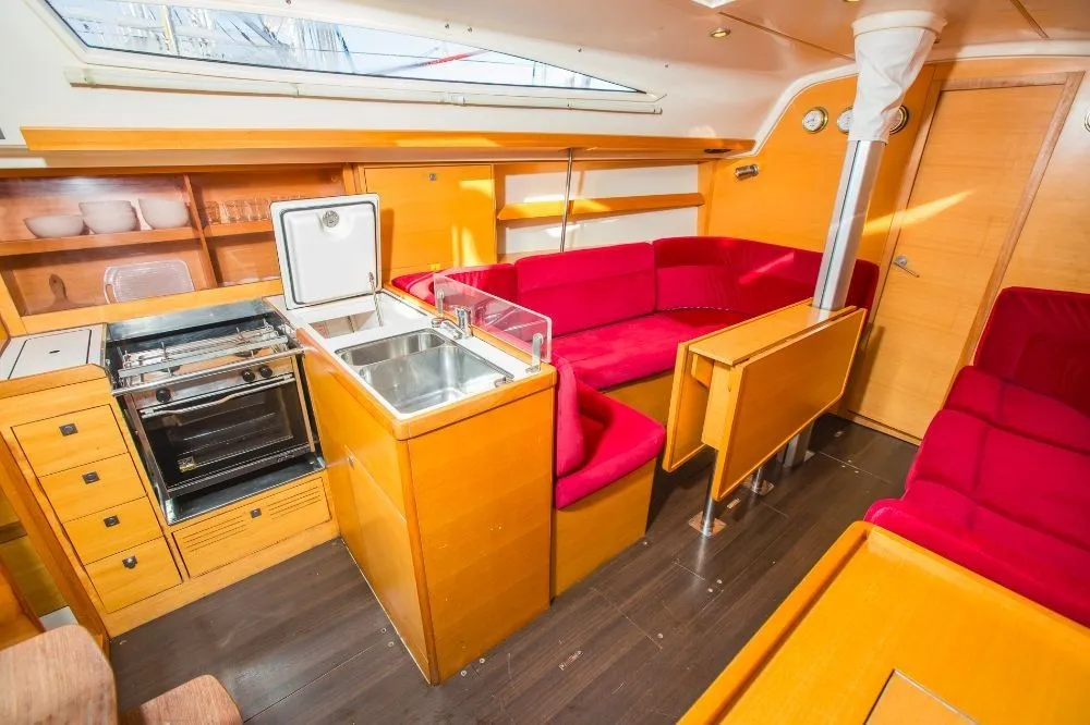 Bravo Charter Boat - 5