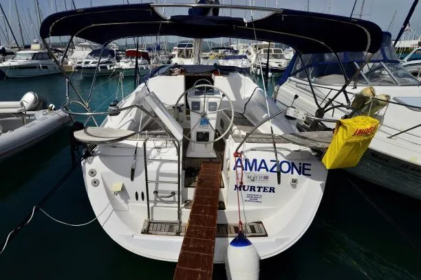 Amazone Charter Boat