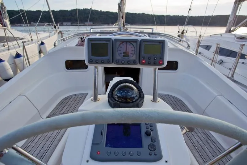 Helios Charterboot - 4