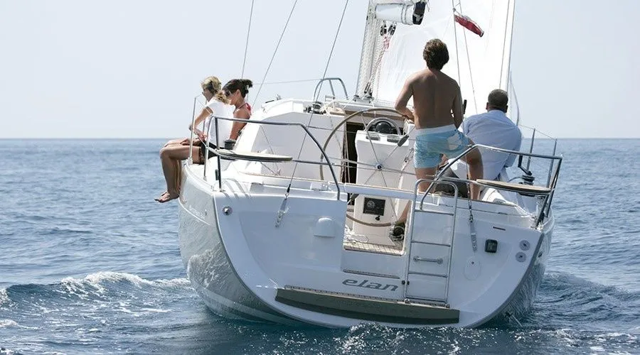 Explore Corinth on a 10.38m Rental Sailing Yacht