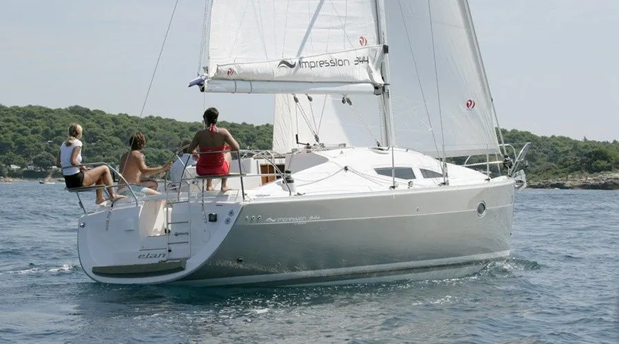 Explore Corinth on a 10.38m Rental Sailing Yacht