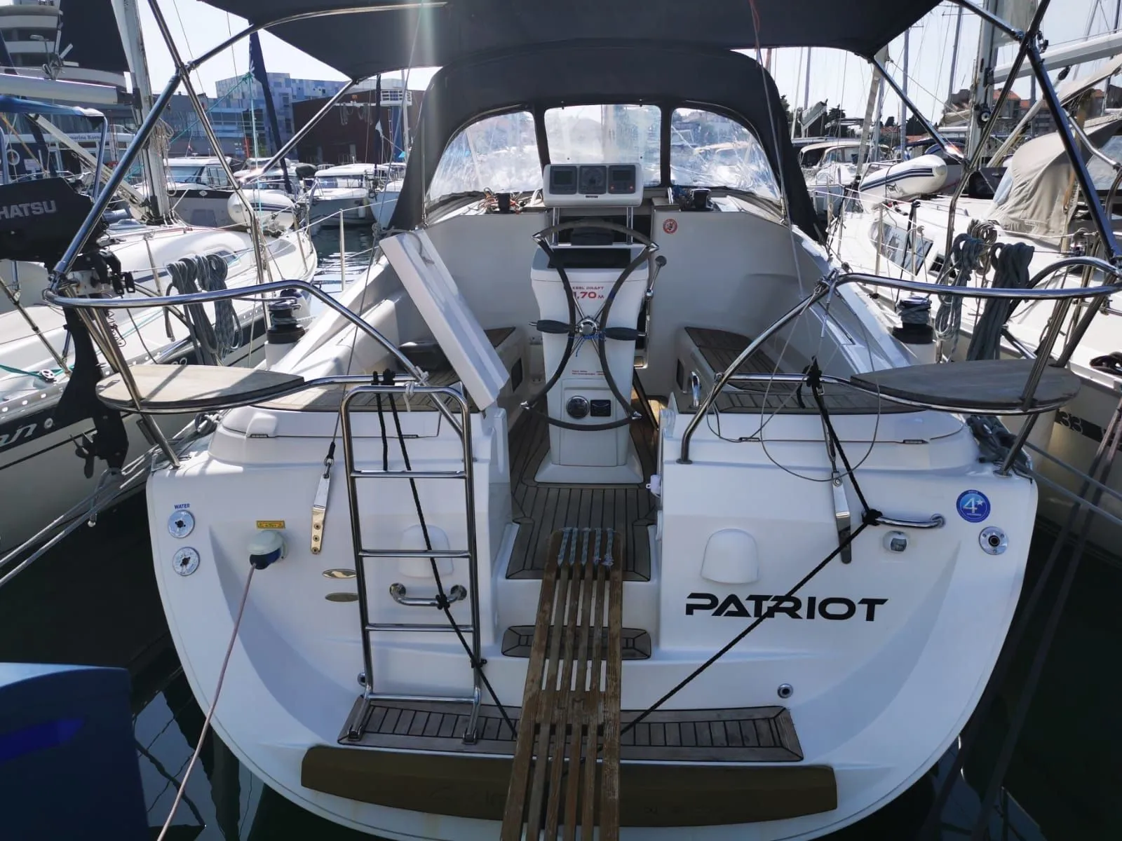 Charter a 10.46m Sailing Yacht Elan 344 Impression in Pula