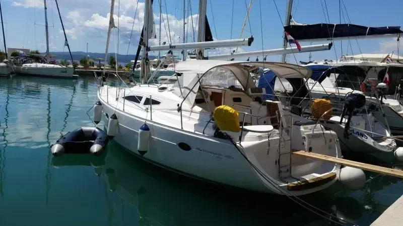 Lissa Charter Boat