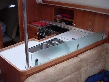 Charter a 11.55m 3 Cabin Sailing Yacht in Kröslin