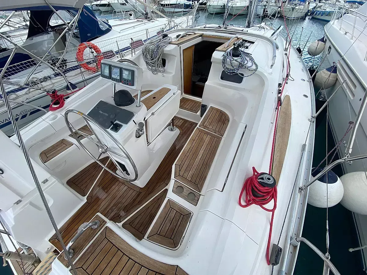 Libar Charter Boat