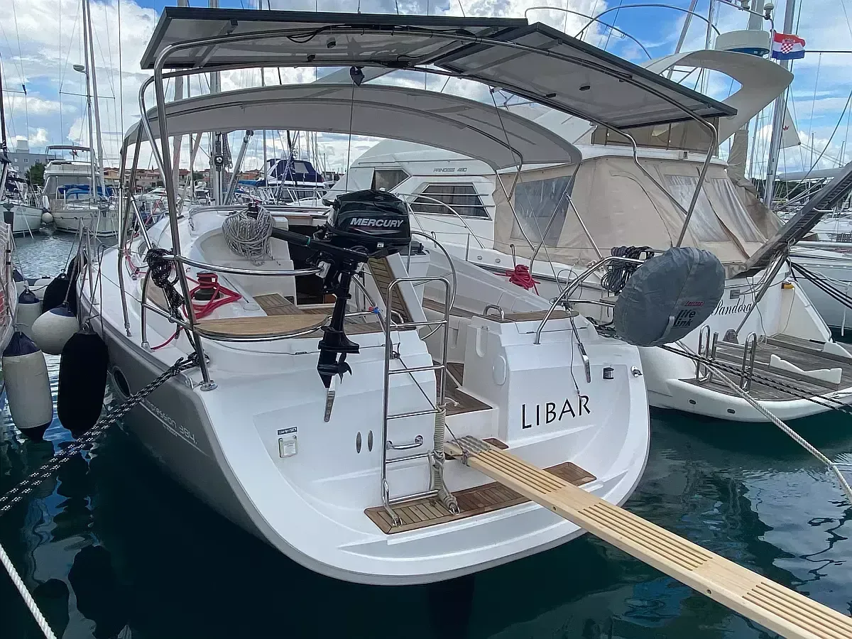 Explore Vodice on a 11.55m 3 Cabin Sailing Yacht Rental