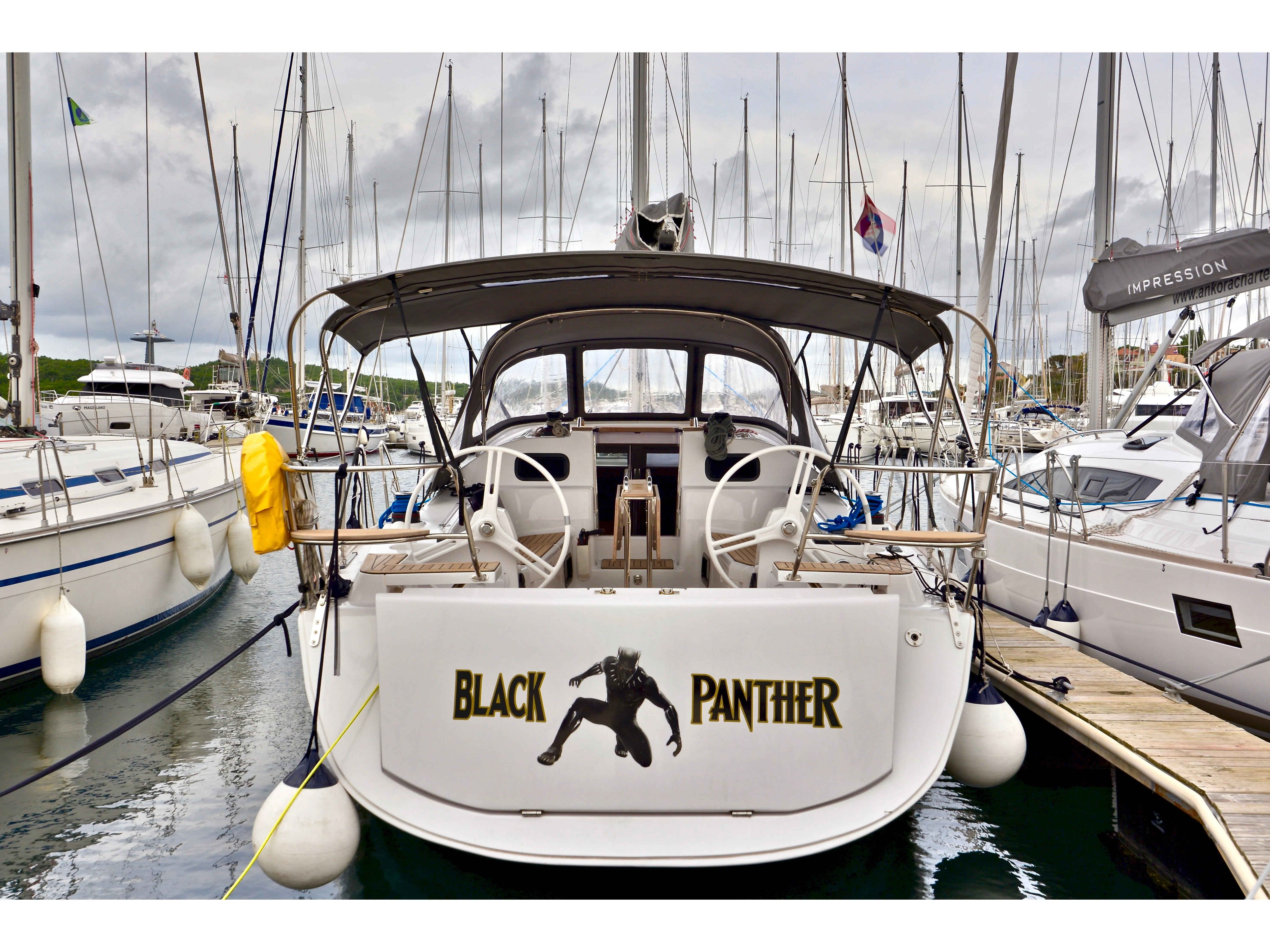 Boot - 11.9m Šibenik Sailing Yacht Hire