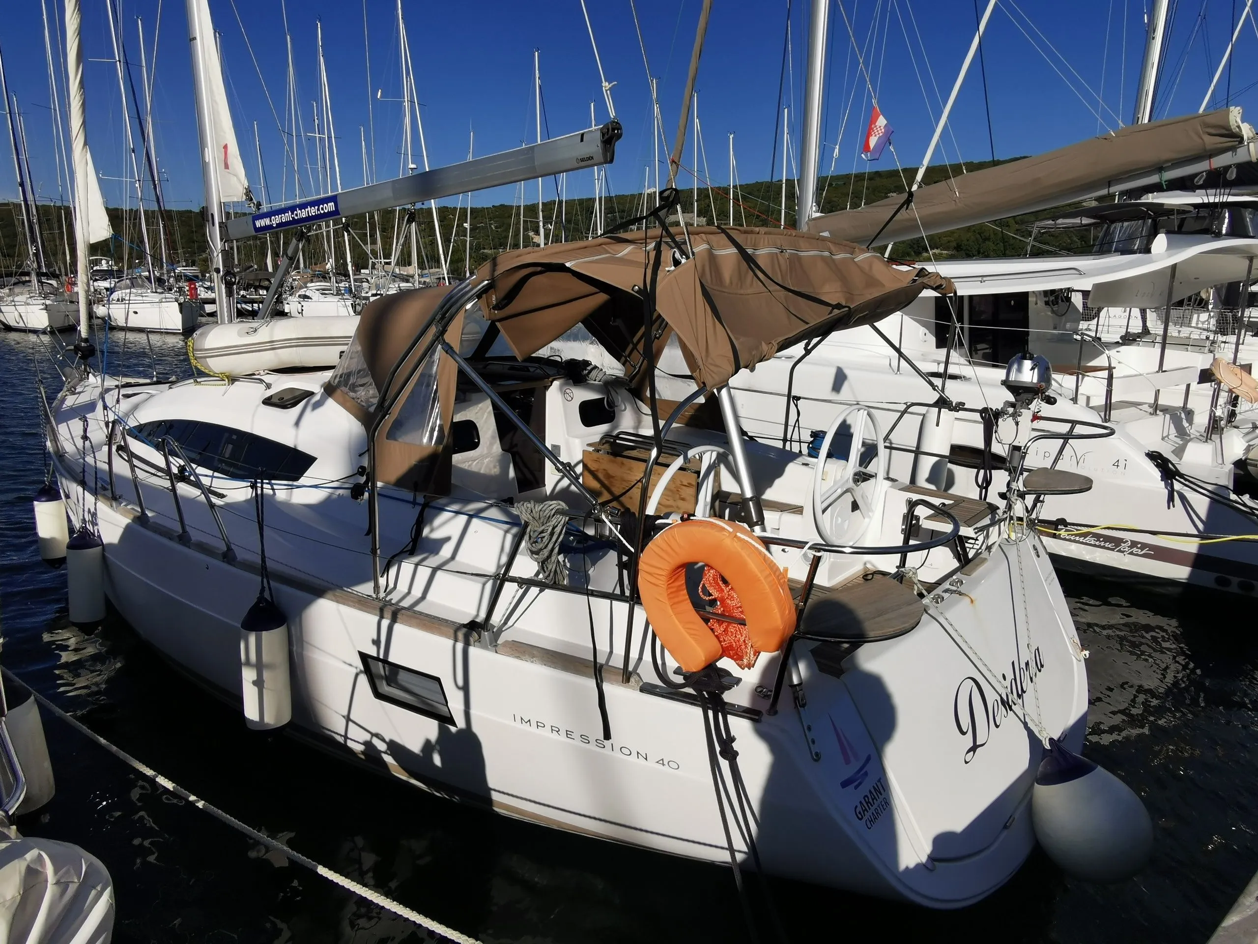 Desideria Charterboot - 4