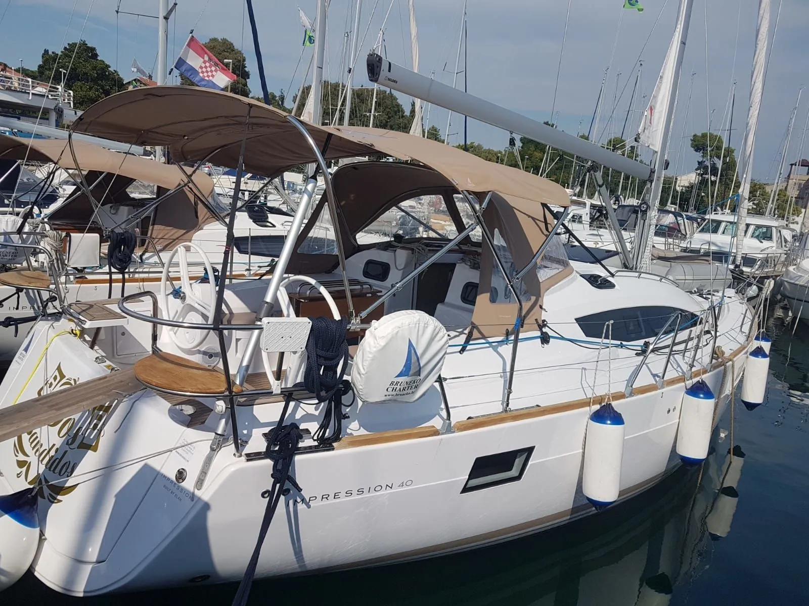 Dos Bandidos Charter Boat