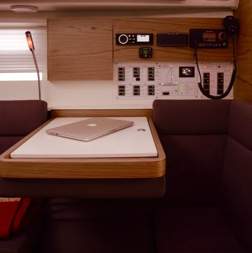 Dos Bandidos Charter Boat