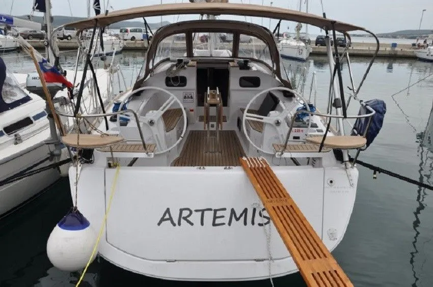 Artemis Charter Boat