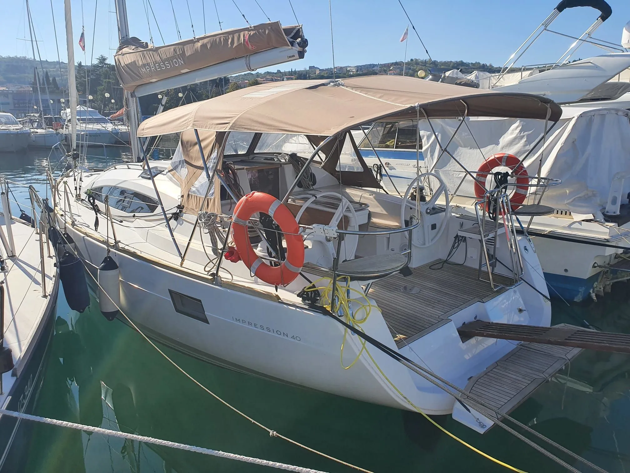 Explore Ploče on a 11.58m Rental Elan 40 Impression