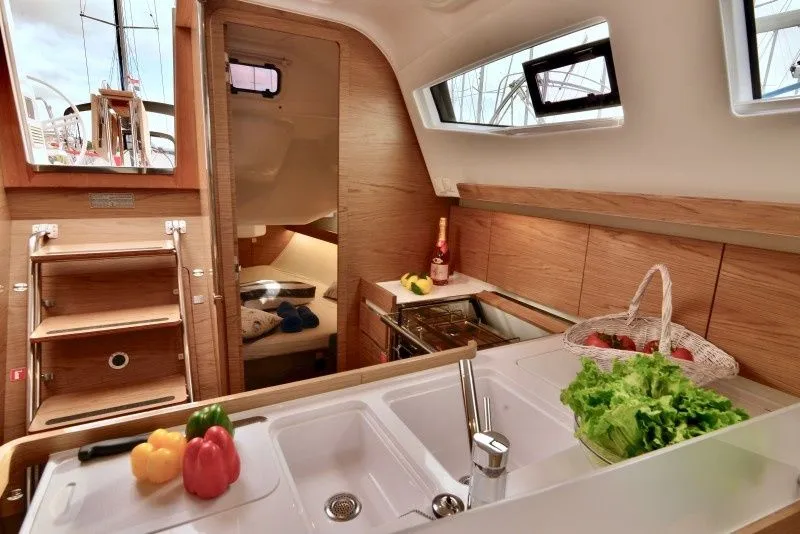 Thor Charterboot - 5