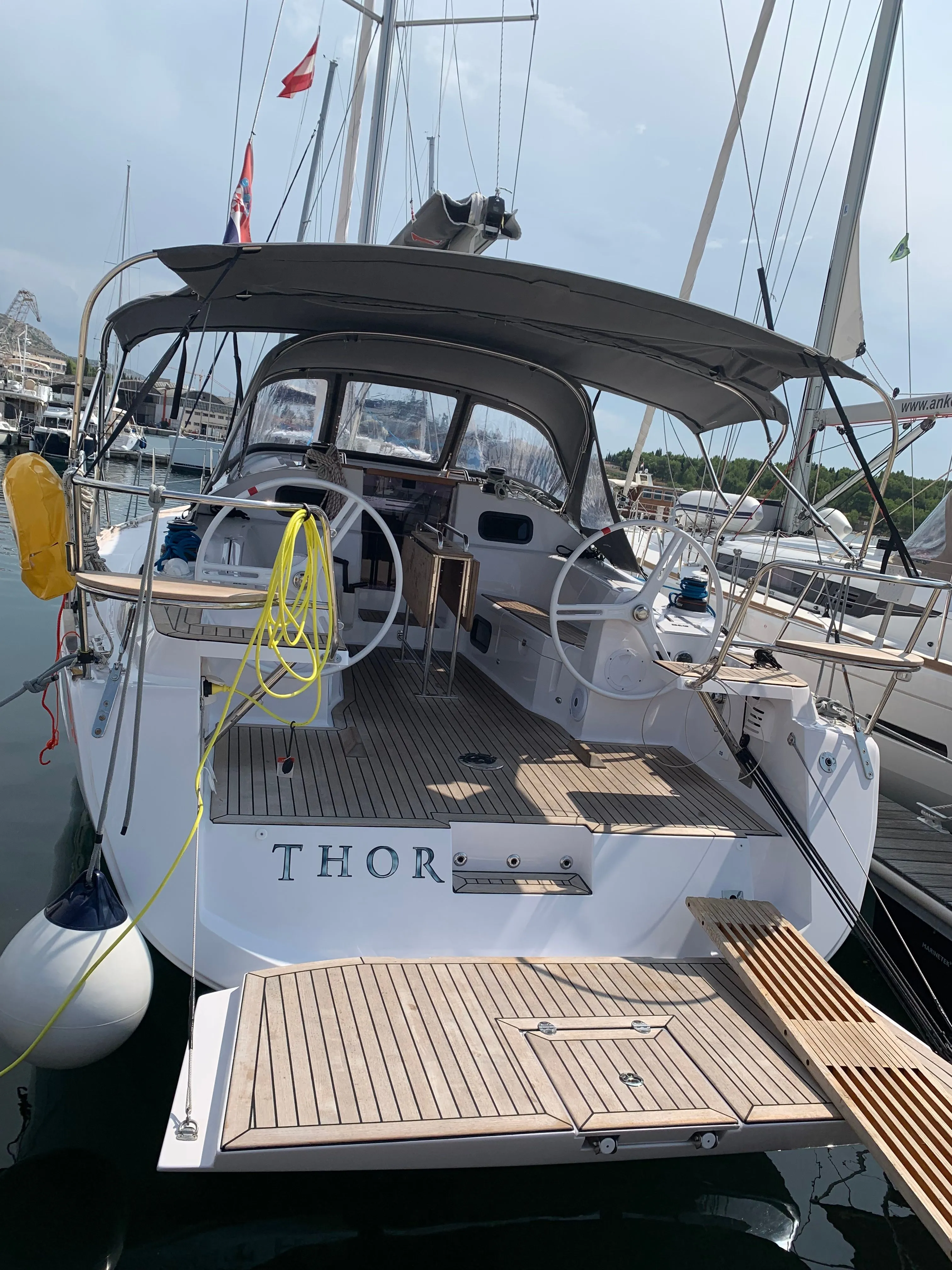 Thor Charterboot - 4