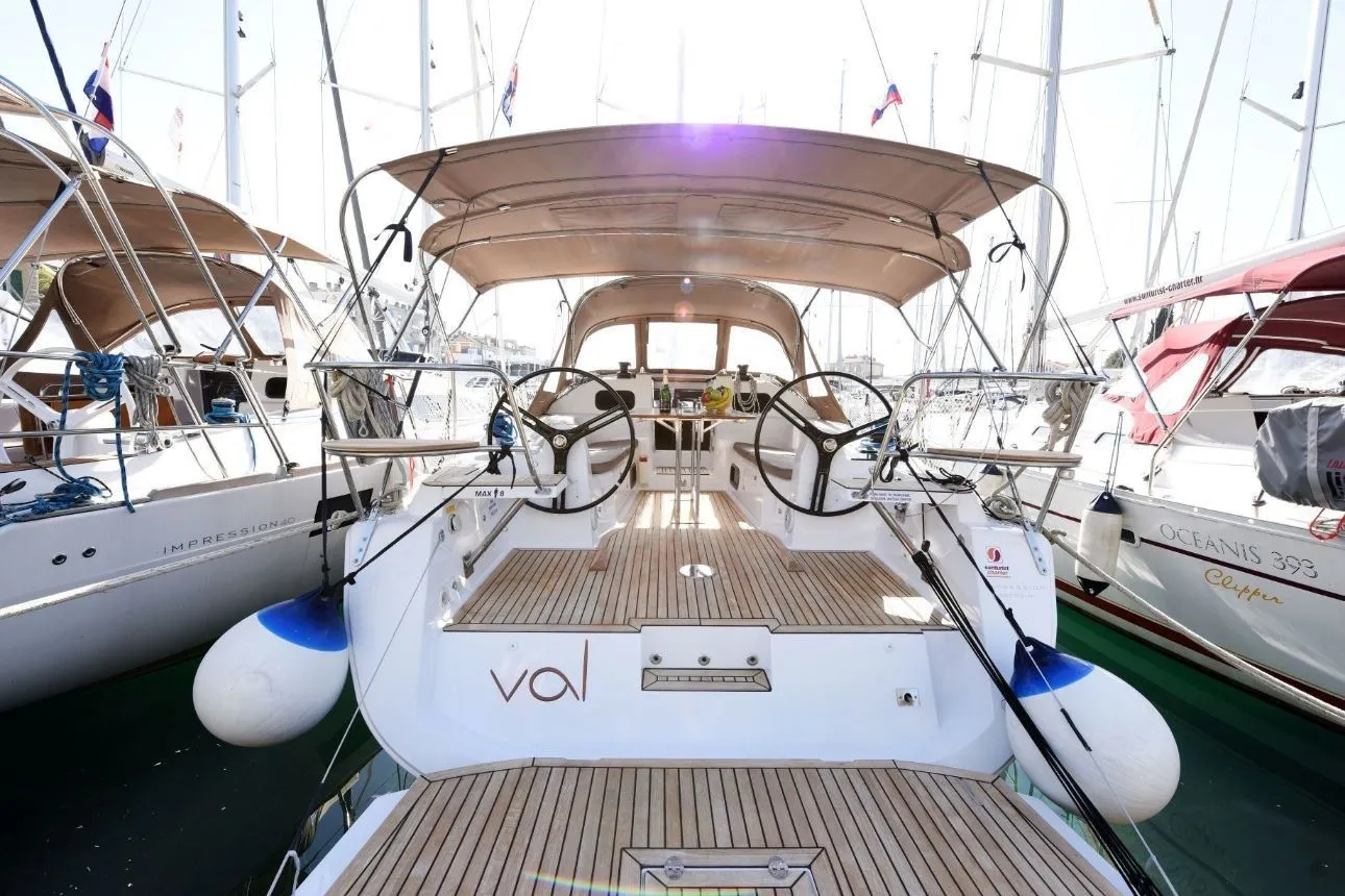 Чартер Val - 3