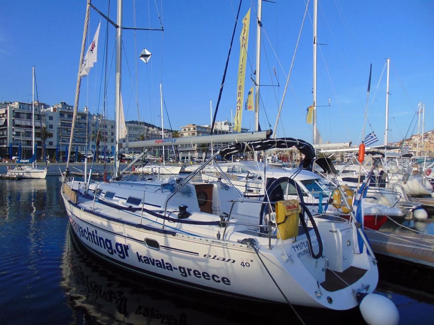 Charter a 12.2m Elan 40 Sailing Yacht in Kavala