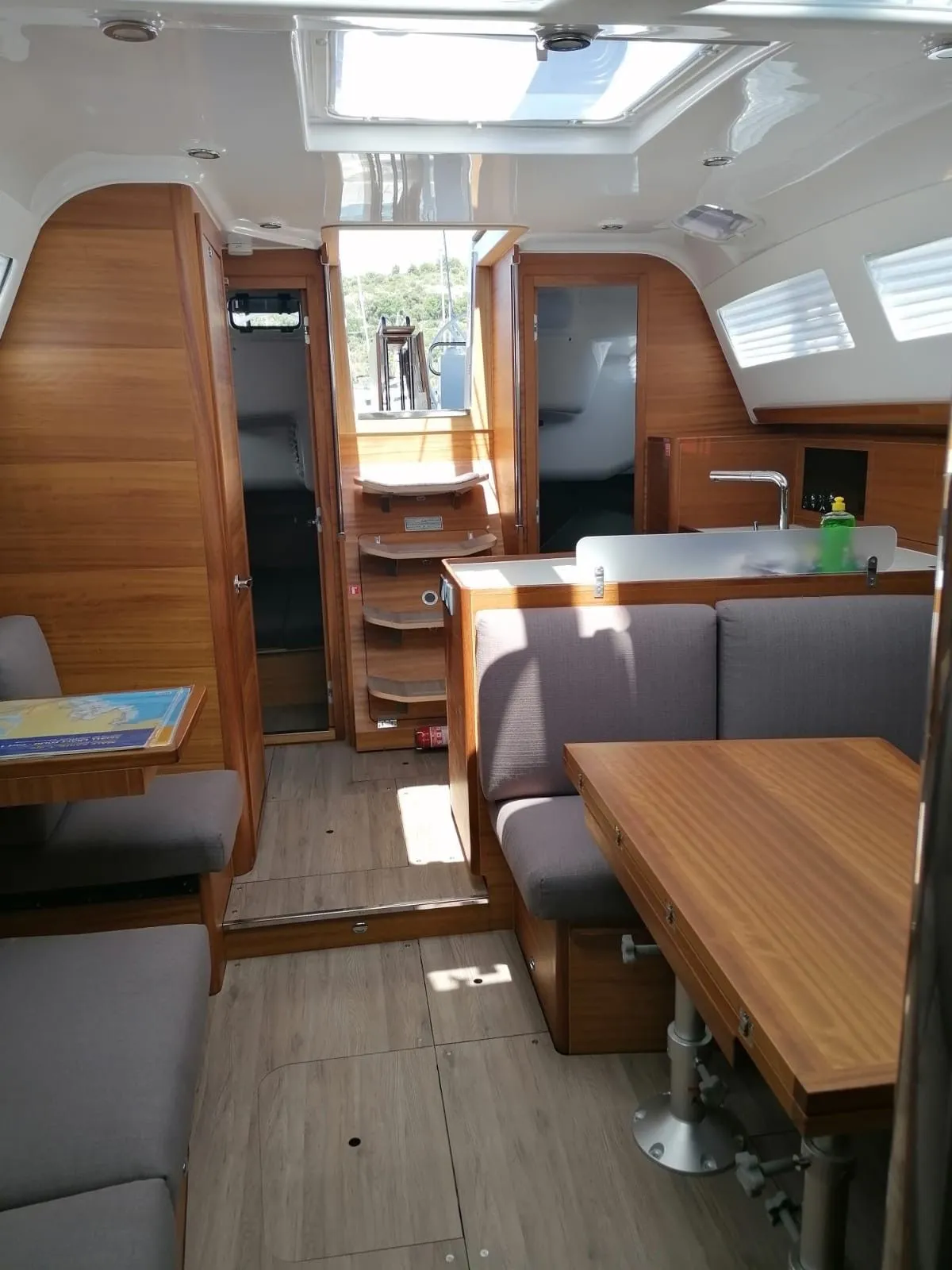 Top Secret Charterboot - 5