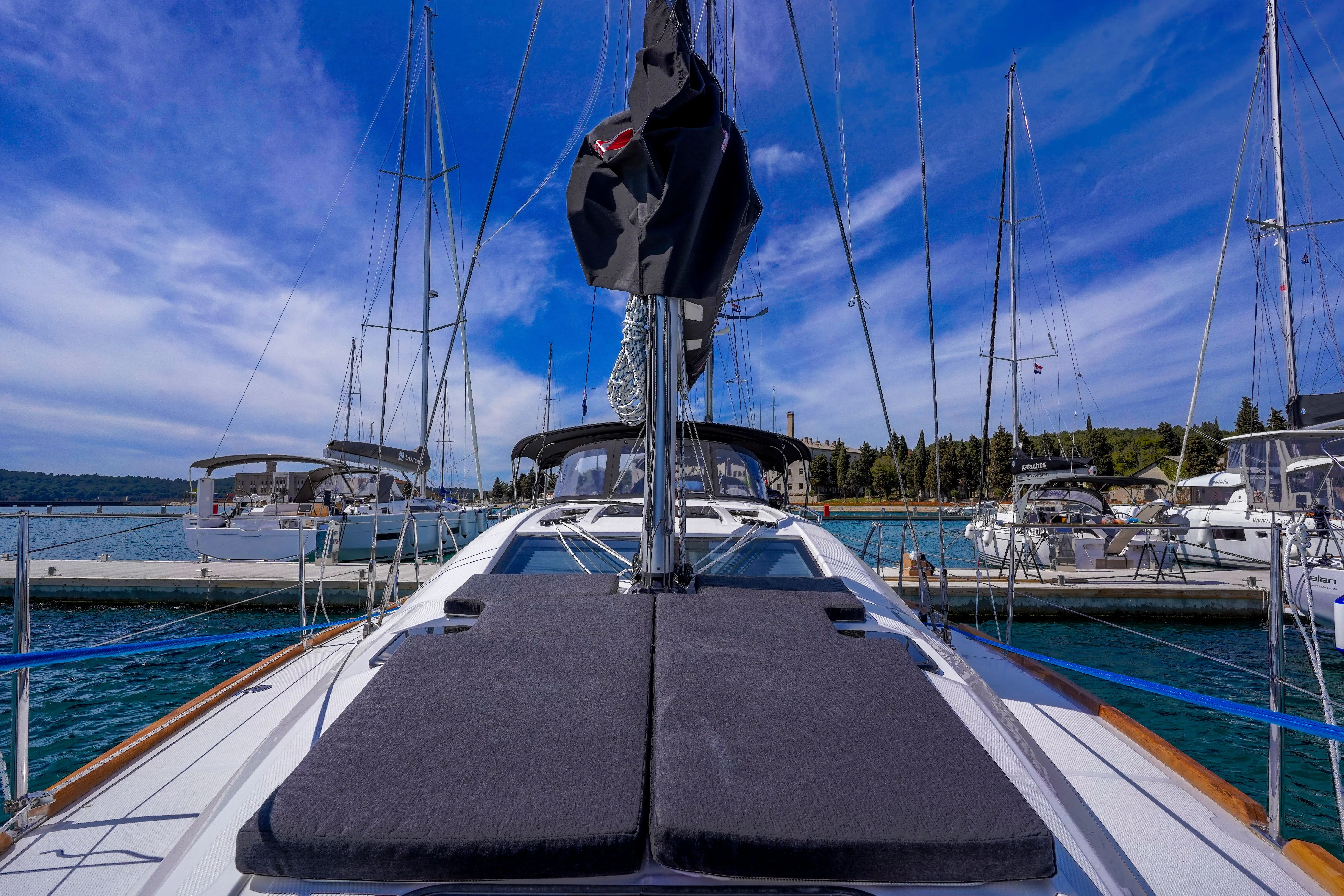 Le Mat Charter Boat