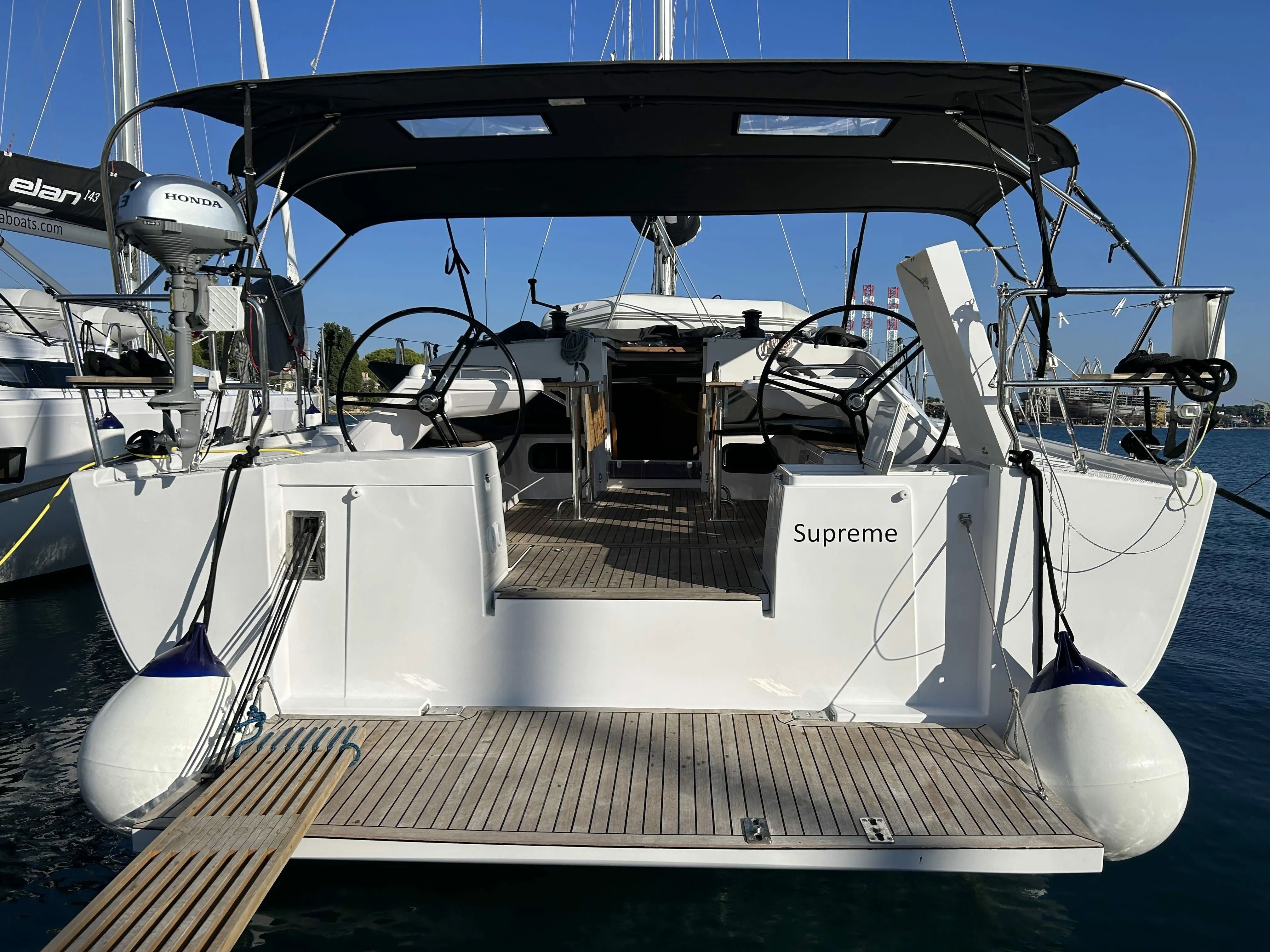 Supreme Charterboot - 3