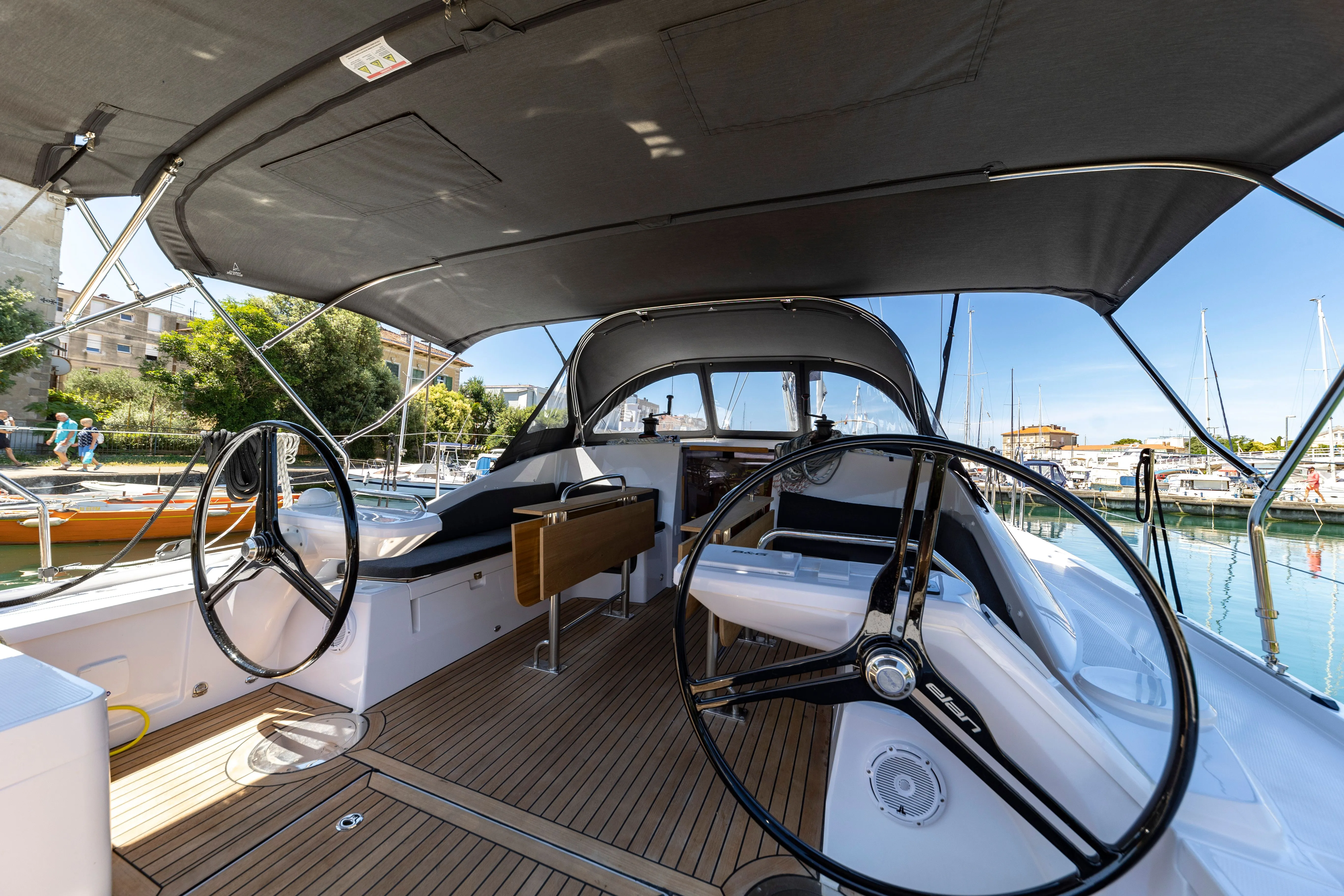 Чартер Vekenega - 4