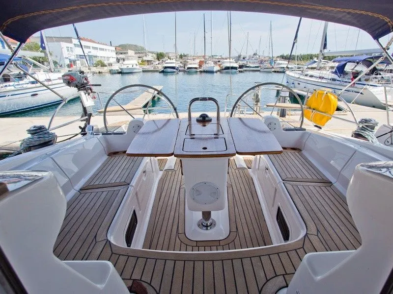 Aventura Charterboot - 4