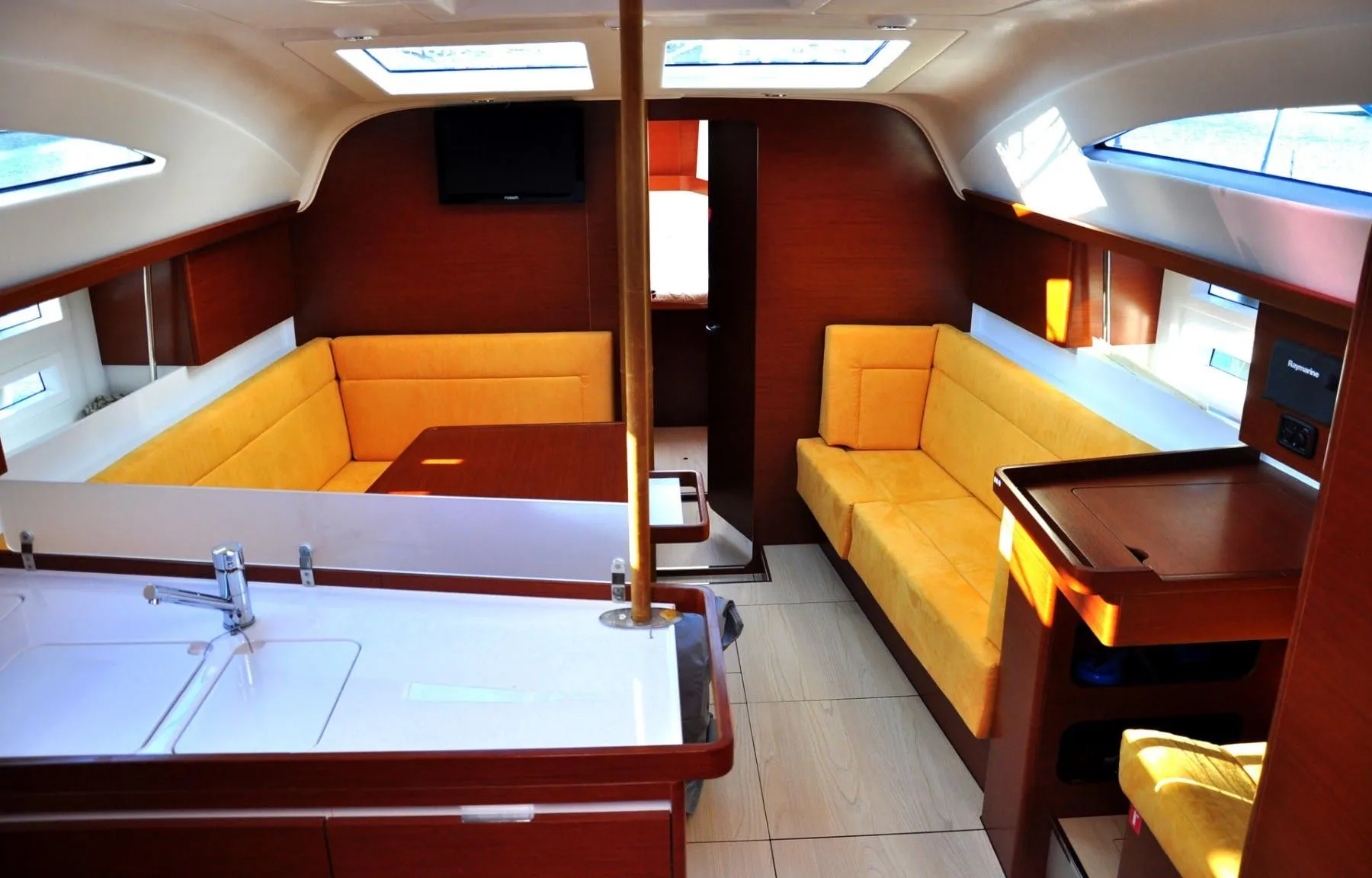 Beauty AS Charter Boat - 4