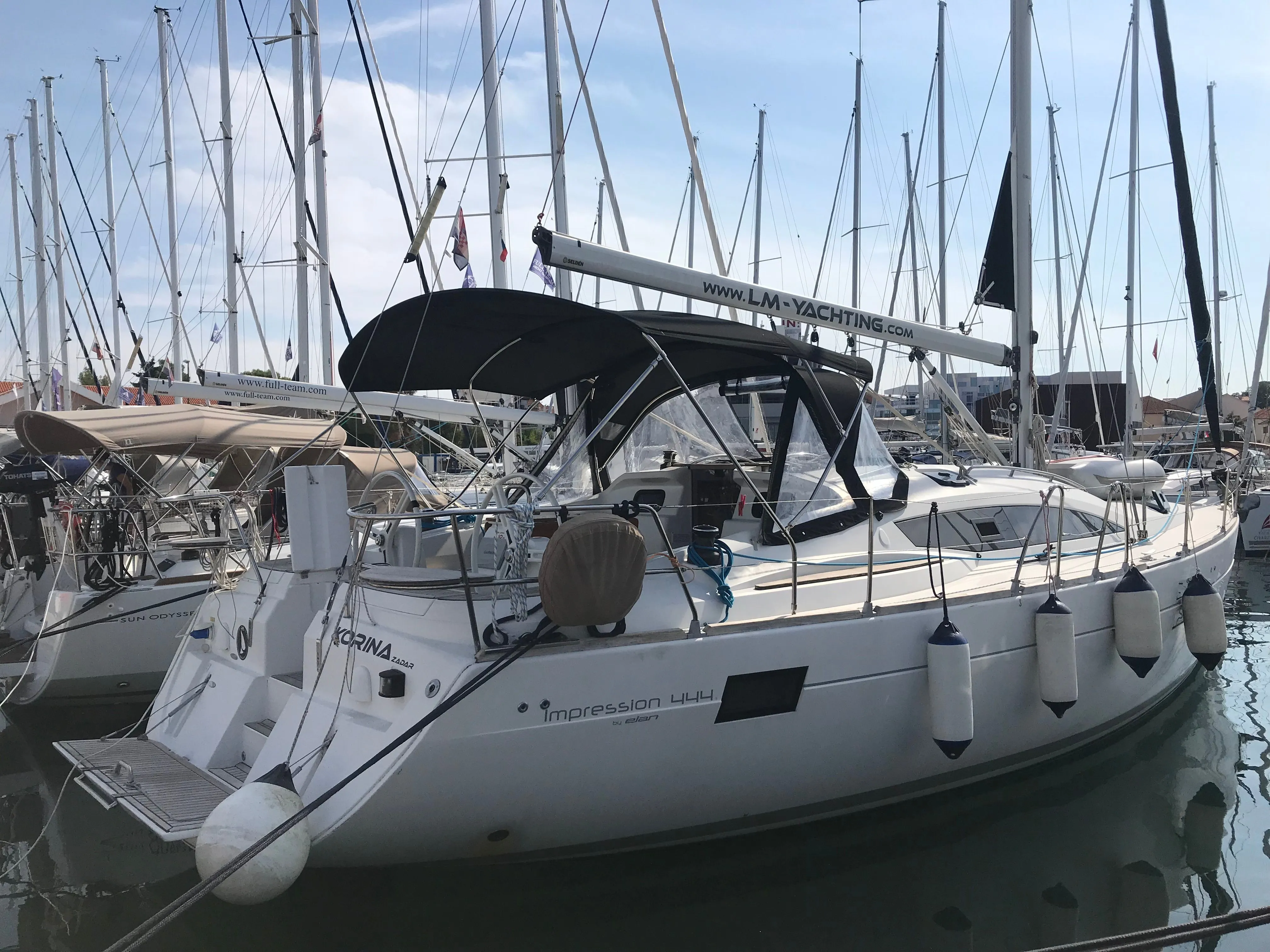 Korina Charterboot - 3