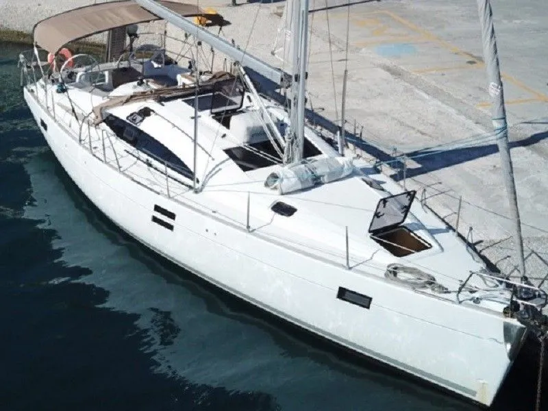 Okea Iris Charter Boat