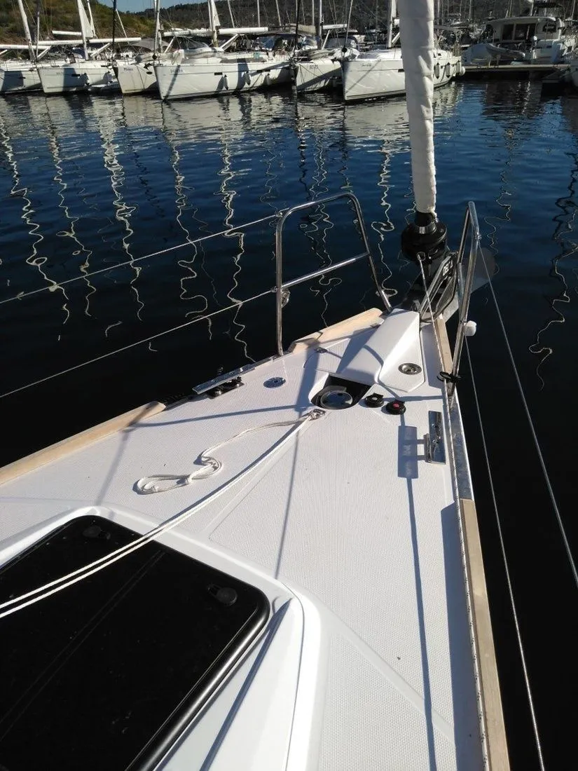 13.85m Mali Losinj Sailing Yacht Elan 45 Hire