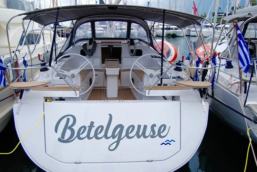 Betelgeuse Charter Boat - 1