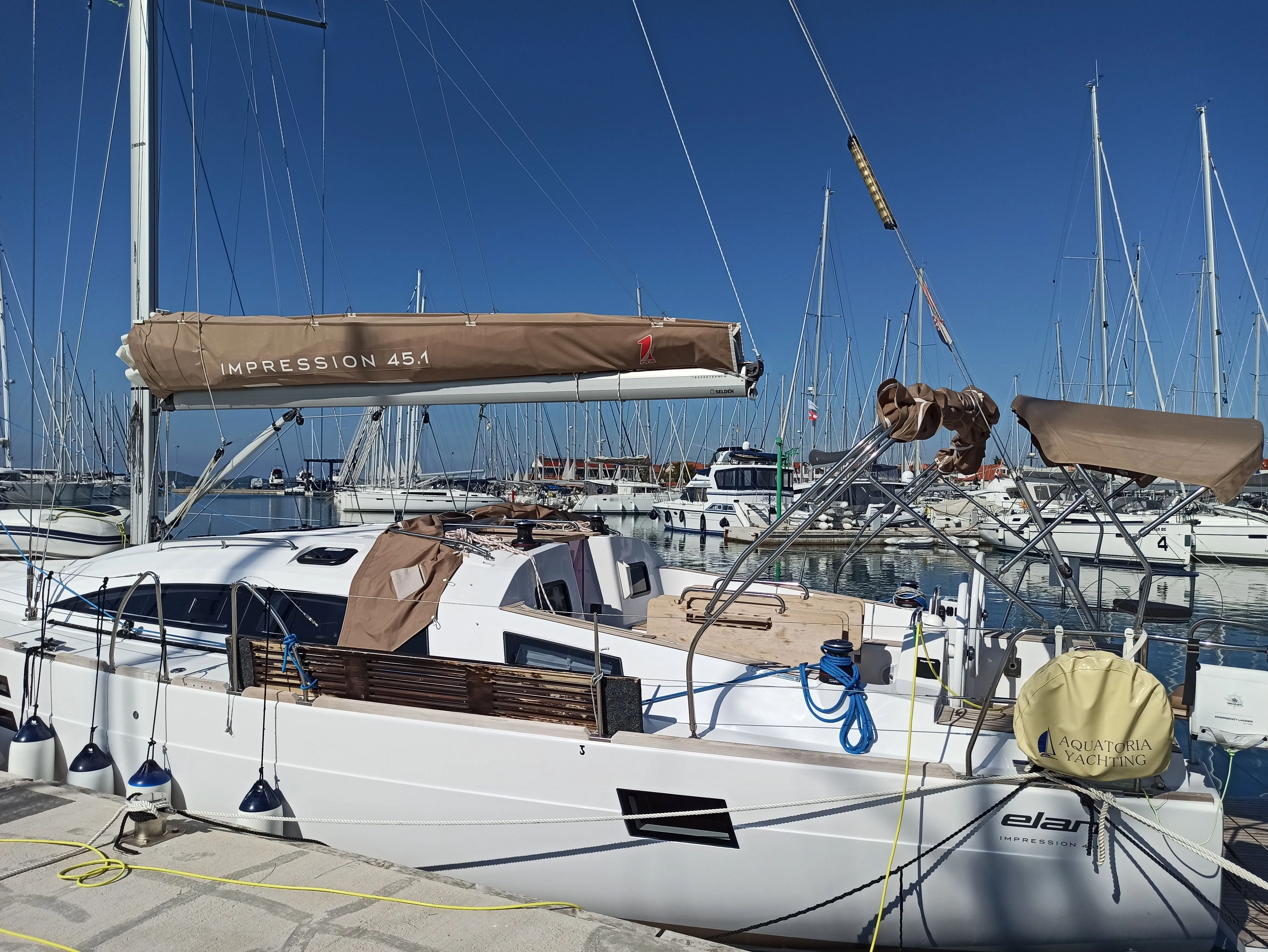 Diana Charterboot - 4