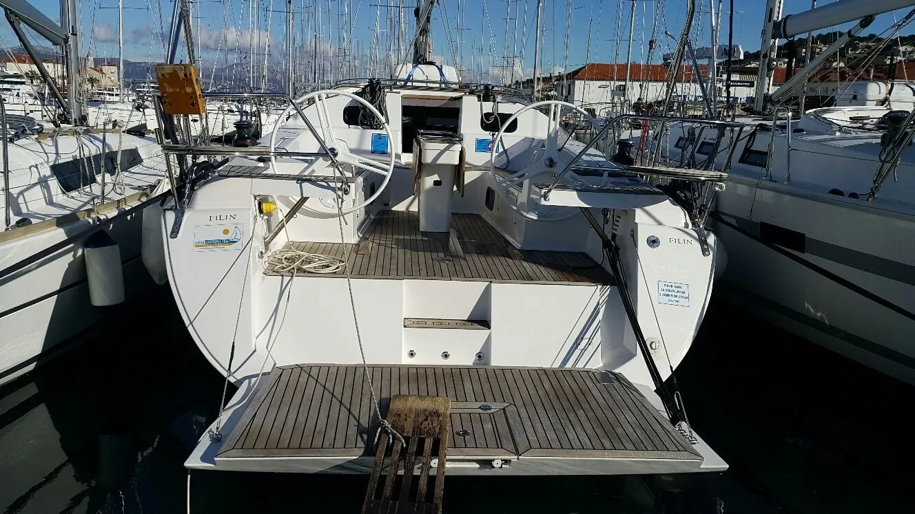 Filin Charter Boat