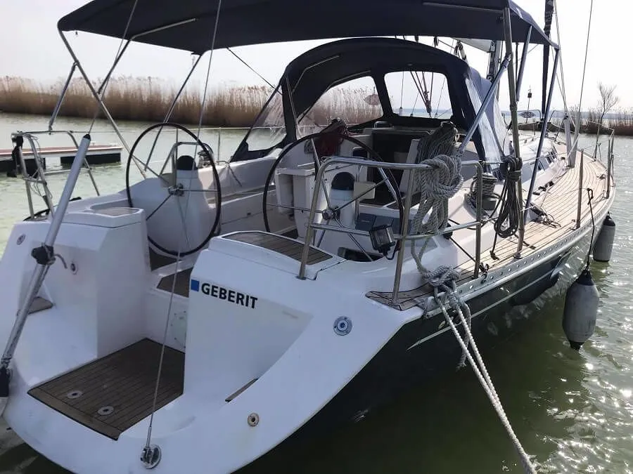 Gemini 1 Charter Boat