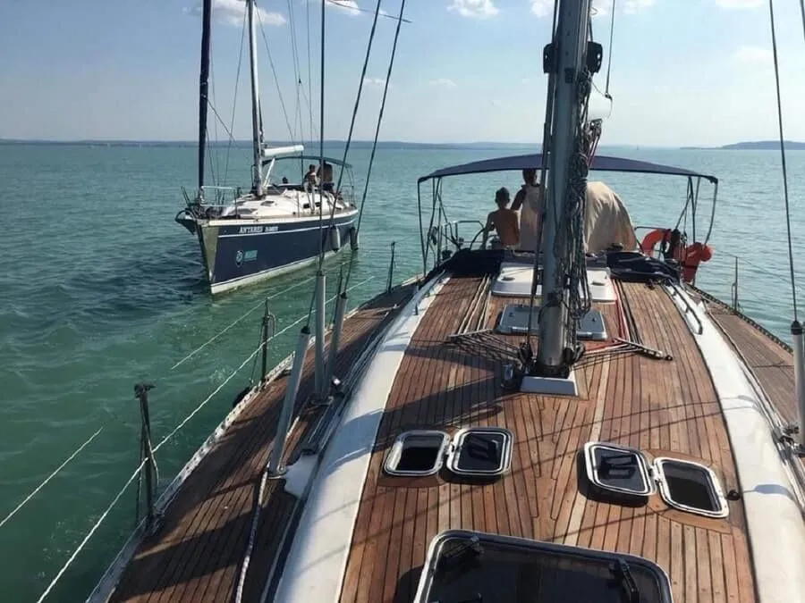 Gemini 1 Charter Boat