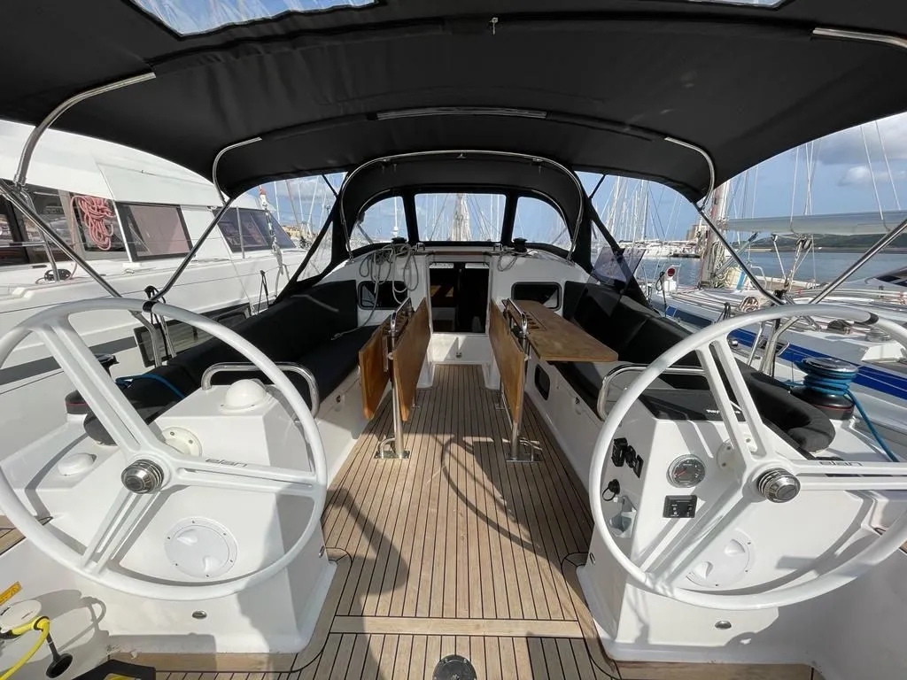 13.85m Cannigione Sailing Yacht Elan 45.1 Impression Hire