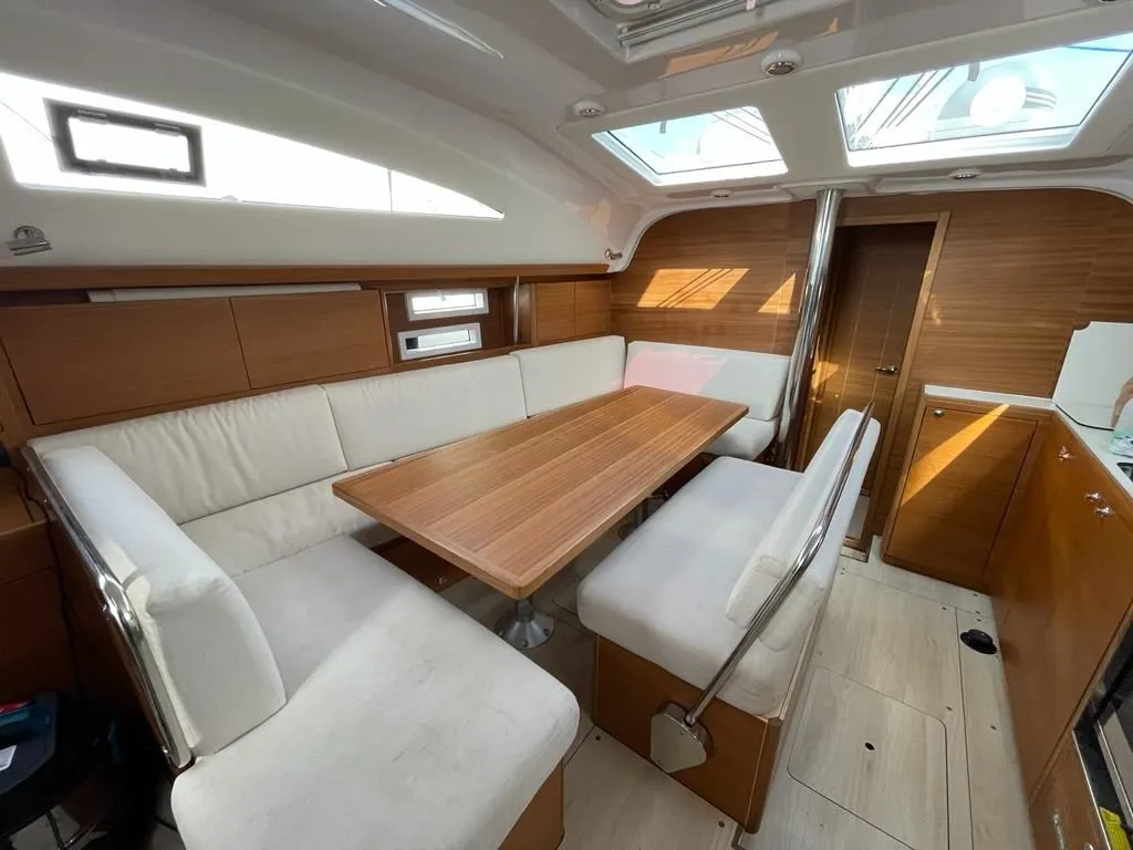 Corgi Charterboot - 5