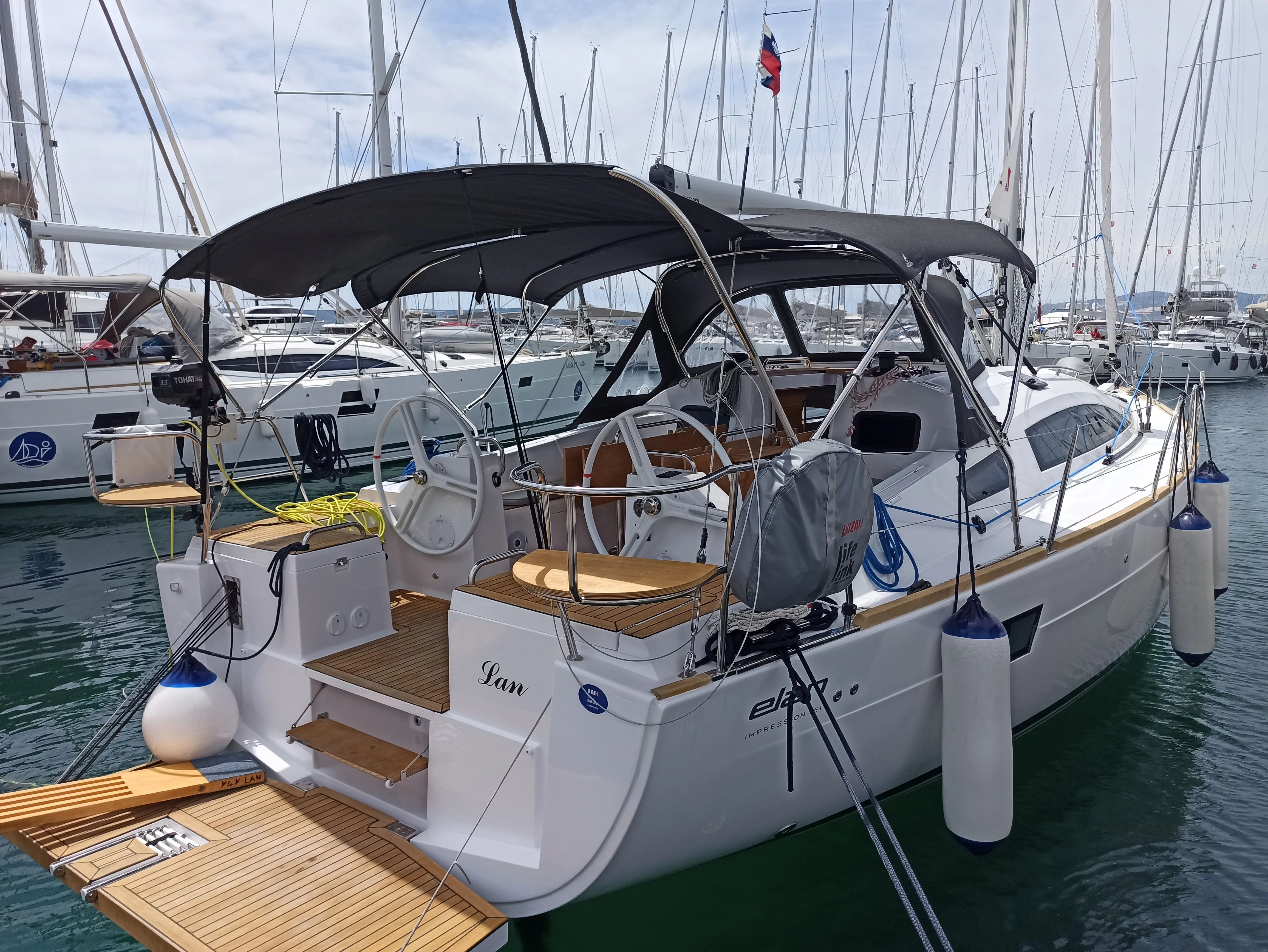 Lan Charter Boat