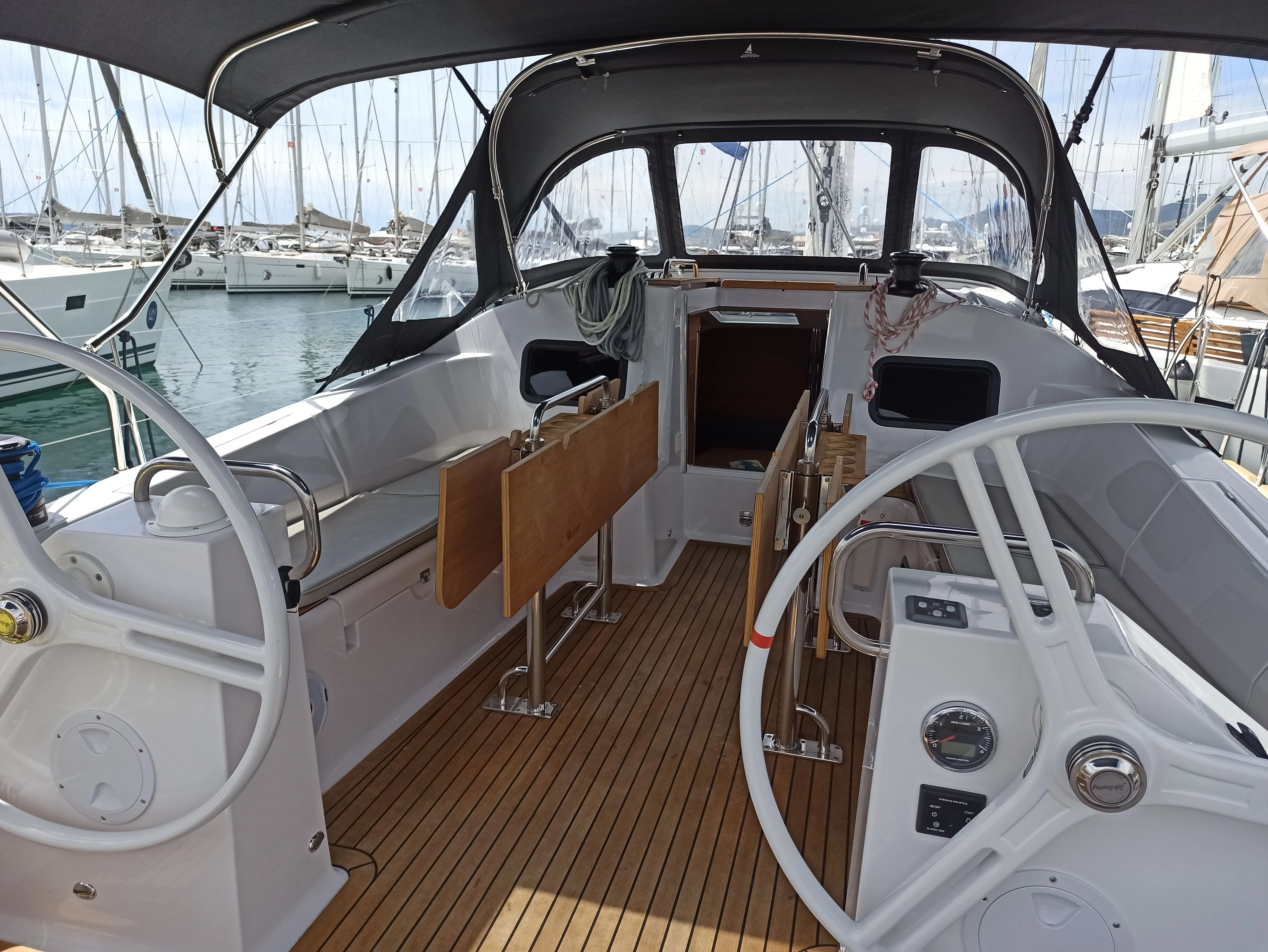 Lan Charter Boat