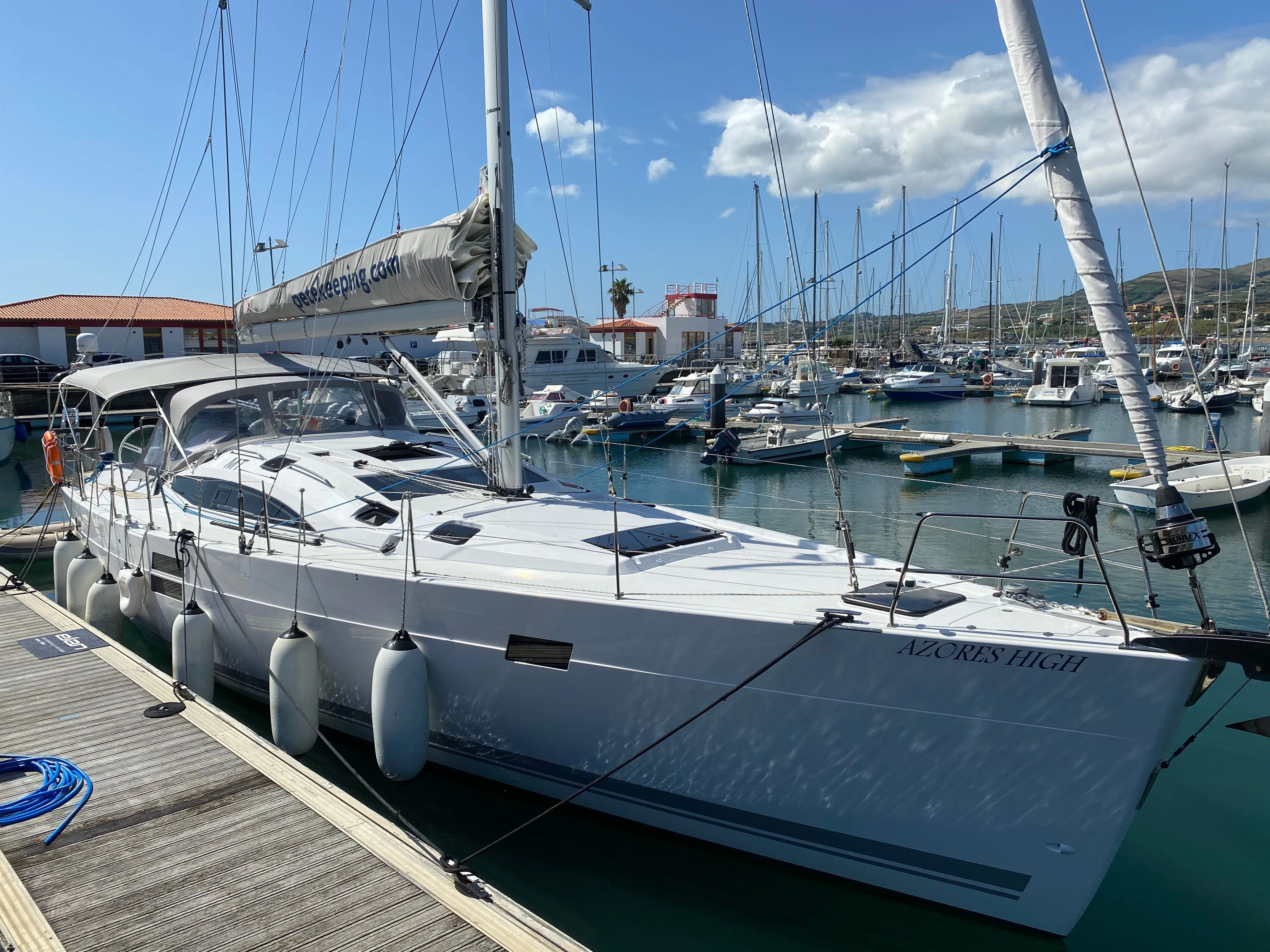 Charter a 14.83m Elan 50 Impression Sailing Yacht in Terceira