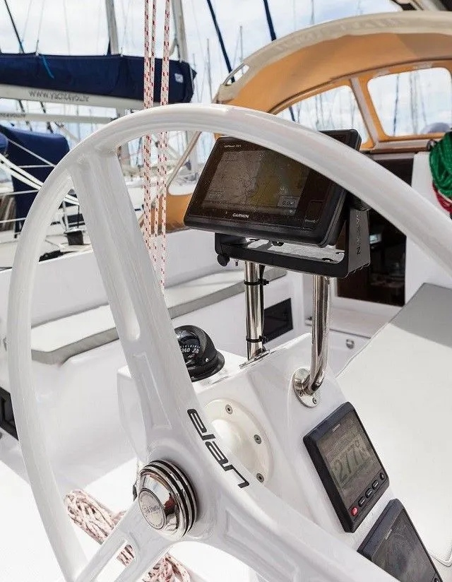 Skrlatica Charter Boat