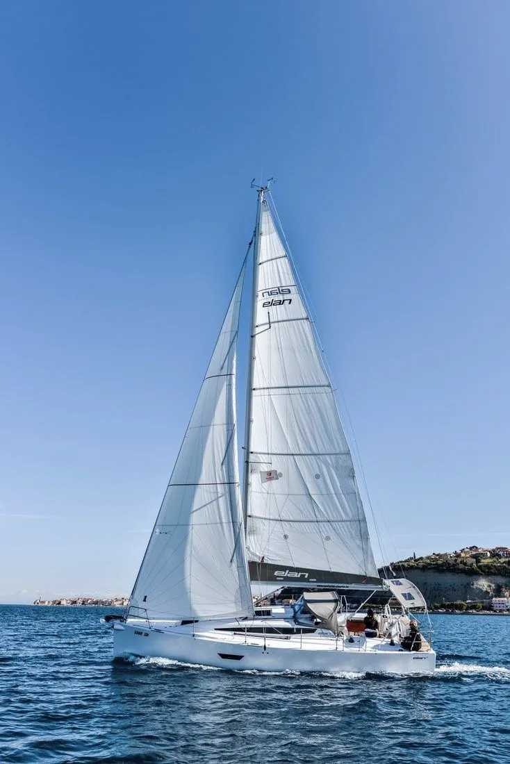 Charter a 10.6m Sailing Yacht in Zadar