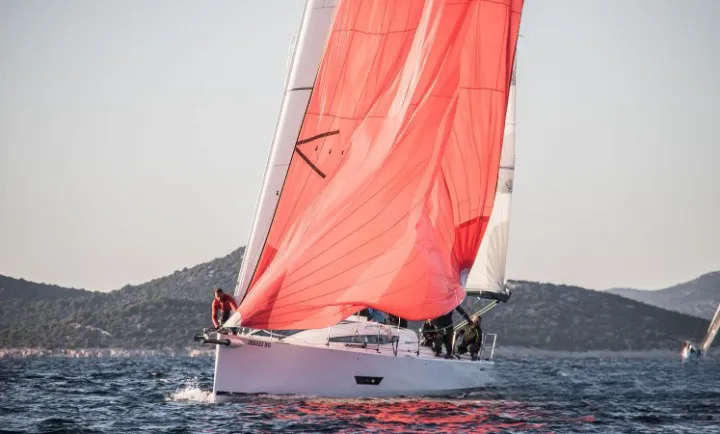 Elaya Charterboot - 3