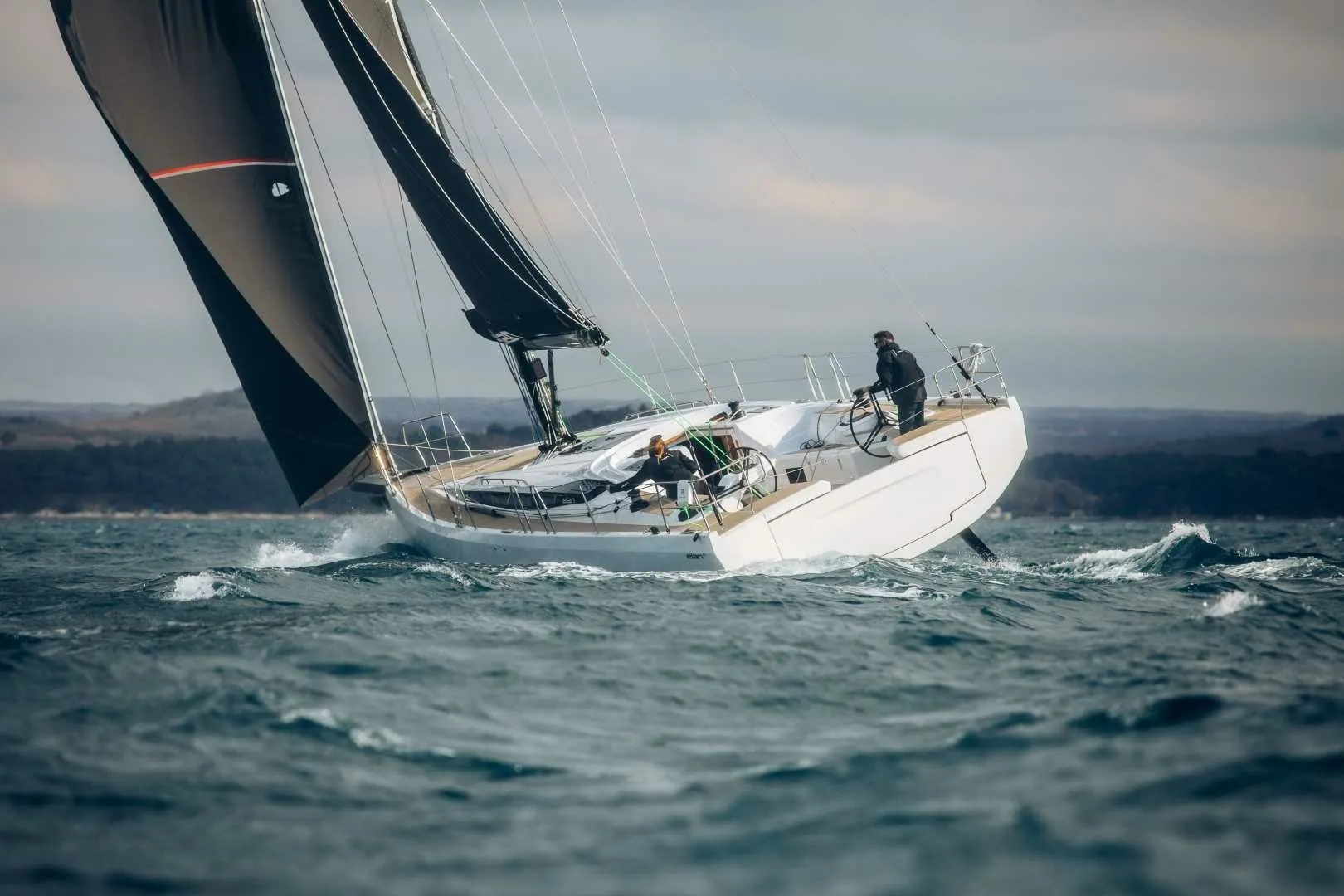 15.3m Antibes Sailing Yacht Elan E6 Hire