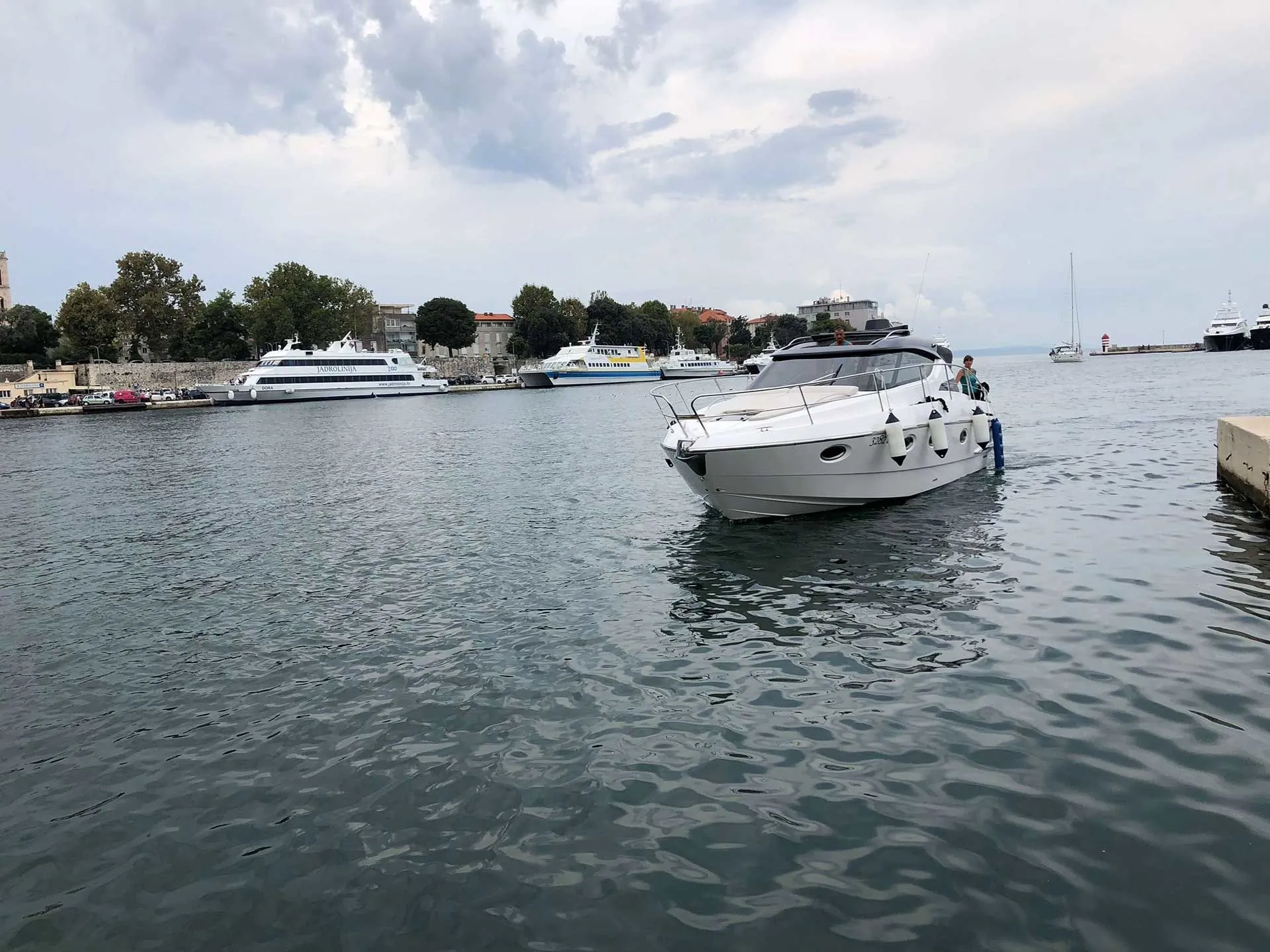 Elisabeth Charter Boat - 4