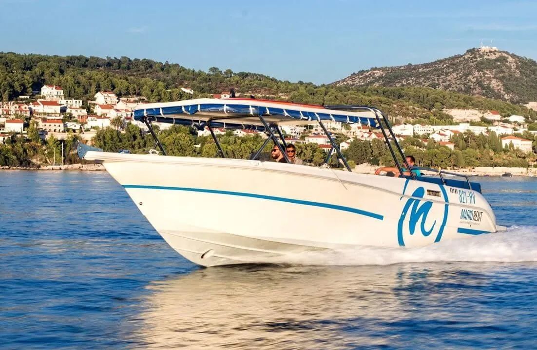 Rent a 11m Motor Boat in Hvar