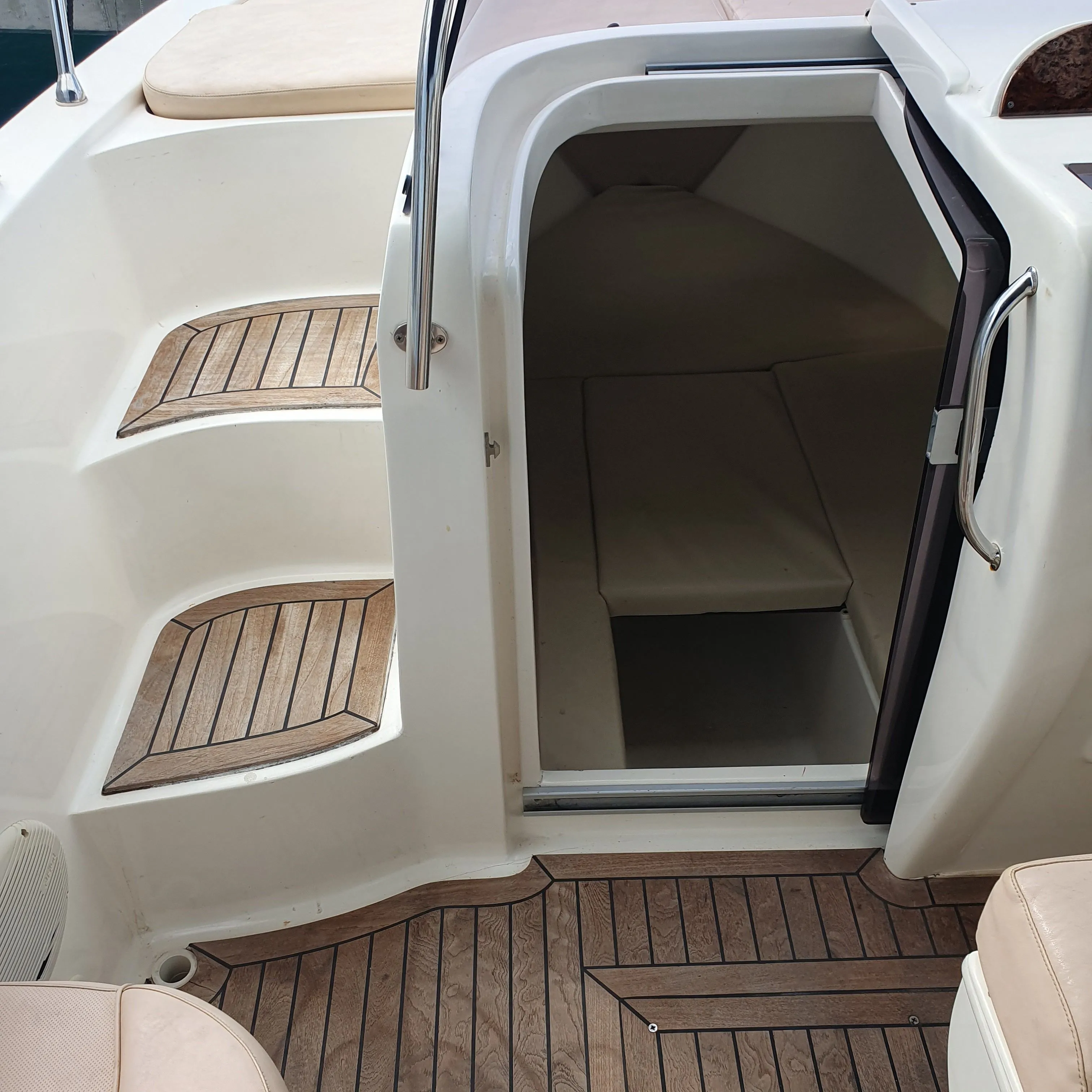 Blue day Charter Boat