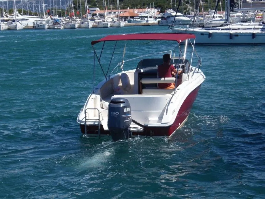 Charter a 6.5m Boat in Murter