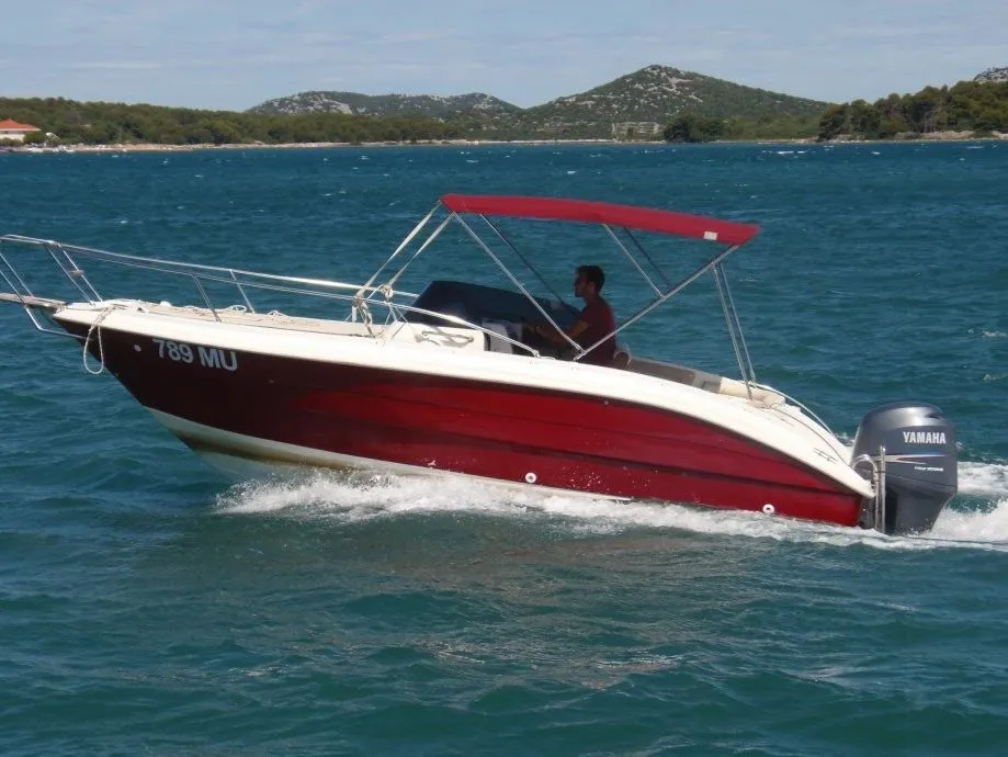 Charter a 6.5m Boat in Murter