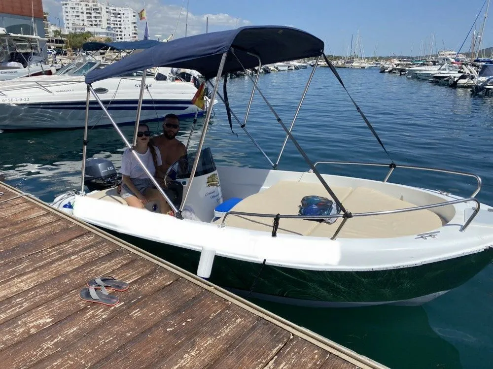 Charter a 4m Boat in Sant Antoni de Portmany