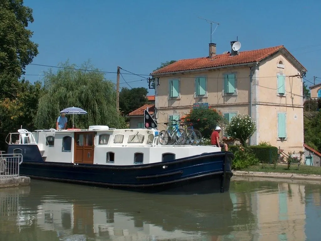 13.9m Vermenton Boat Hire